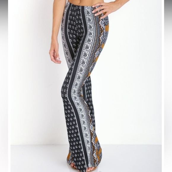 S Novella Royale Janis Bell Bottoms in Navy Daisy - Picture 9 of 10